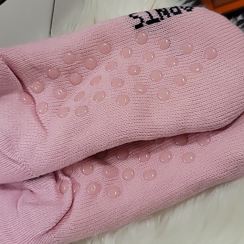 💕Peanuts Pink Snoopy Sherpa Women's Socks💕 - Picture 4 of 5